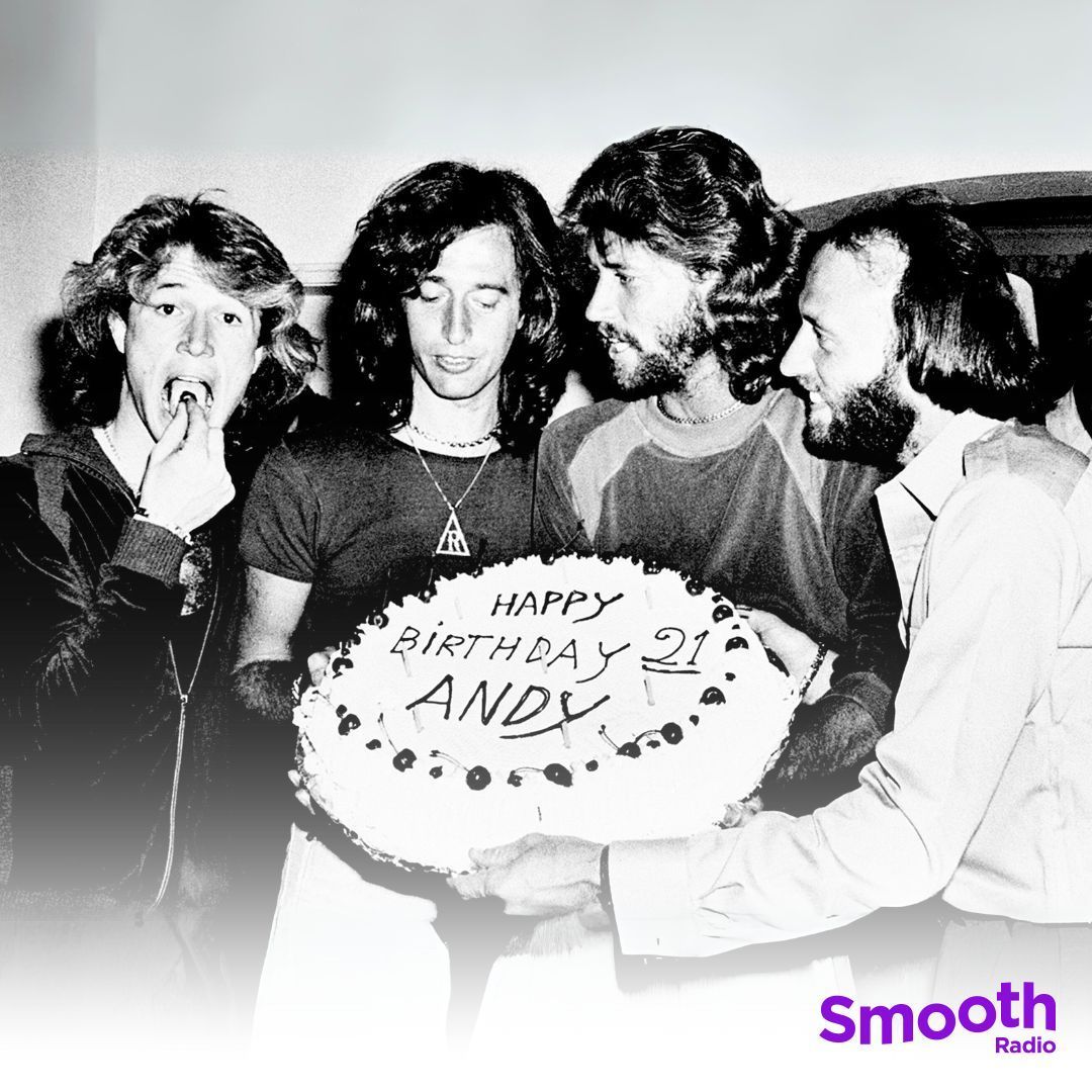 📸: Andy Gibb with brothers Robin, Barry and Maurice at his 21st birthday celebration in 1979