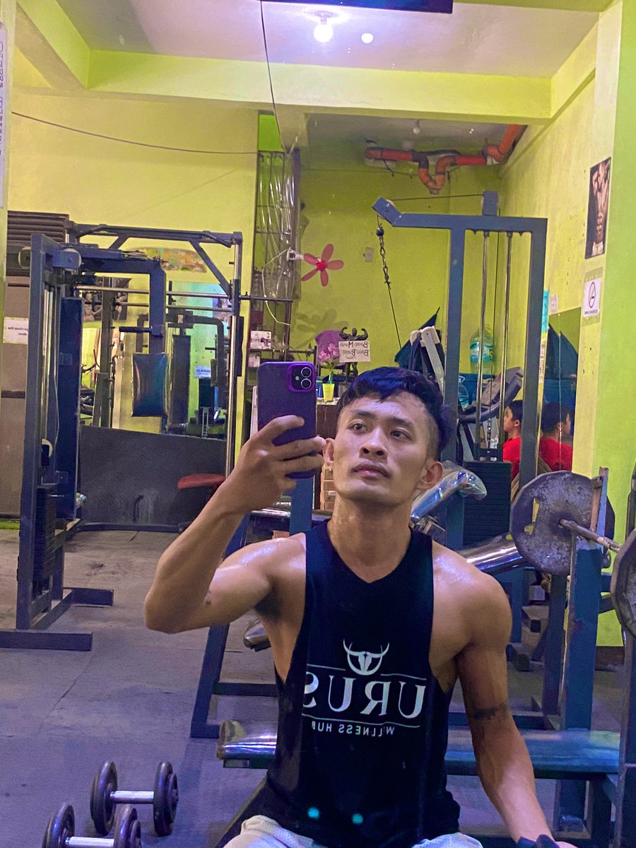 BusaJayar's tweet photo. Muscles Wednesday na mga gar,
Tara at magrelax sa pinaka sikat at pinag uusapang spa sa lahat.@UrusMakati 
Ako ng bahala sa masakit mong katawan.
Use my code “URUS JAKE”to get 100php discount.
@dadedidodu_dee 
@HANZsomedoval 
@UrusMakati https://t.co/d1zlJVtKJp