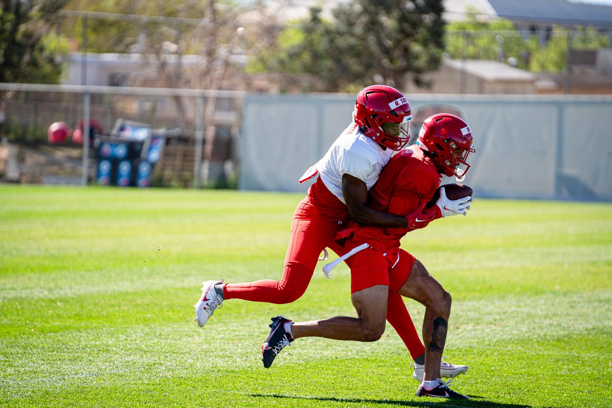 UNMLoboFB's tweet photo. 4⃣ days until the Spring Game!

🗓️ Saturday, 1 PM at University Stadium https://t.co/rgB1RkdVy7