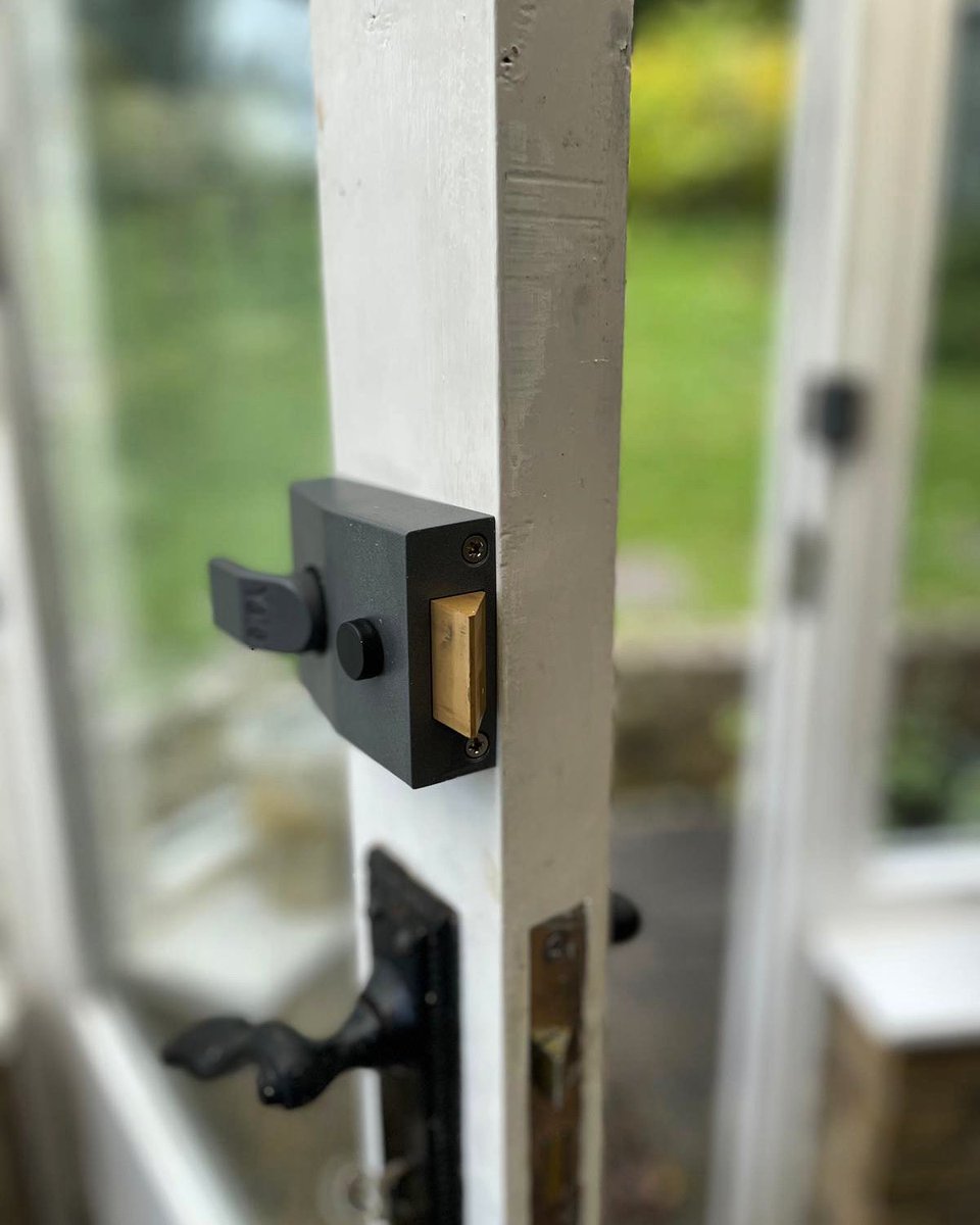 For anyone moving homes: Make sure to change your door locks! It’s a simple step that can help keep you and your new home safe and secure. 🔒🏡 #HomeSafety #NewHome'