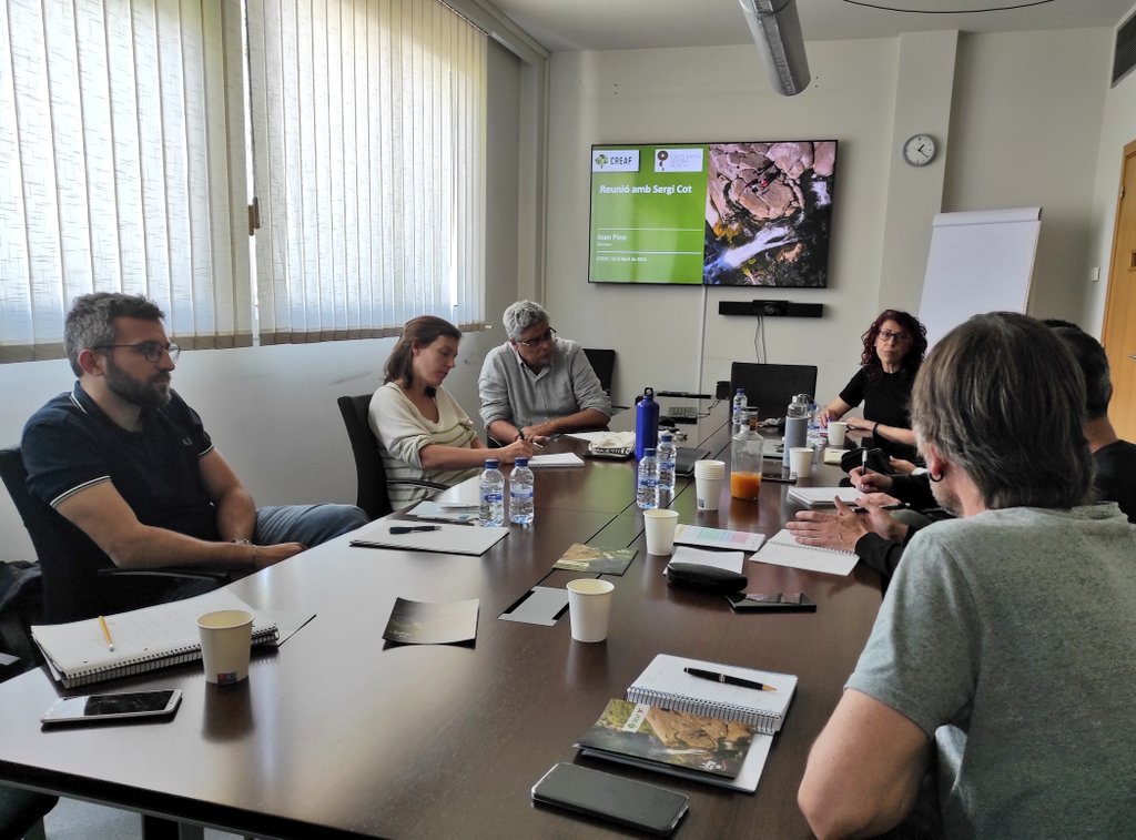 Aquest migdia, amb Paisatge i Biodiversitat d'<a href="/accioclima_gi/">Acció Climàtica</a>, hem visitat per primera vegada el <a href="/CREAF_ecologia/">CREAF</a>, un centre de recerca punter al país en investigació i transferència de coneixement.

Per començar un vincle i col·laborar tot el que sigui possible! 🌺🦋🌳🧫🗣️
