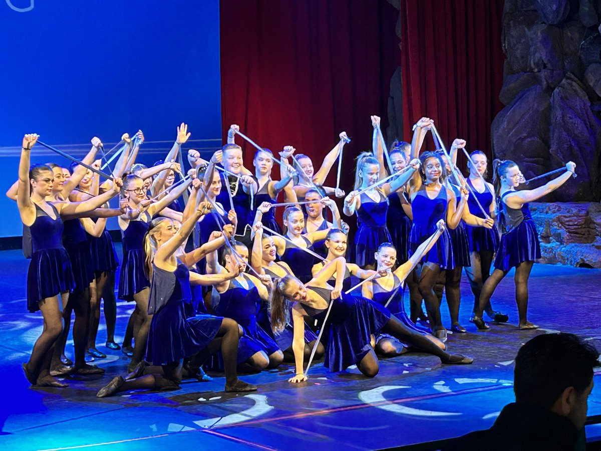 CVDanceUL's tweet photo. Throwing it back to our Dance students performing in Disneyland Paris during the Easter Holidays #CharacterInEducation https://t.co/xQvoq3HAmP