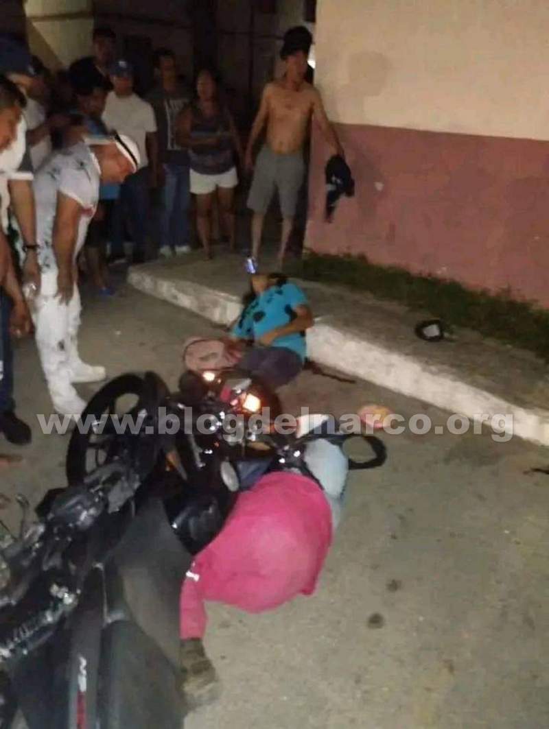 Sicarios ejecutaron en el fraccionamiento Villas del Cielo de Villahermosa, Tabasco a tres hombres que platicaban en la banqueta (Información en el enlace) blogdelnarco.org/2024/04/sicari…