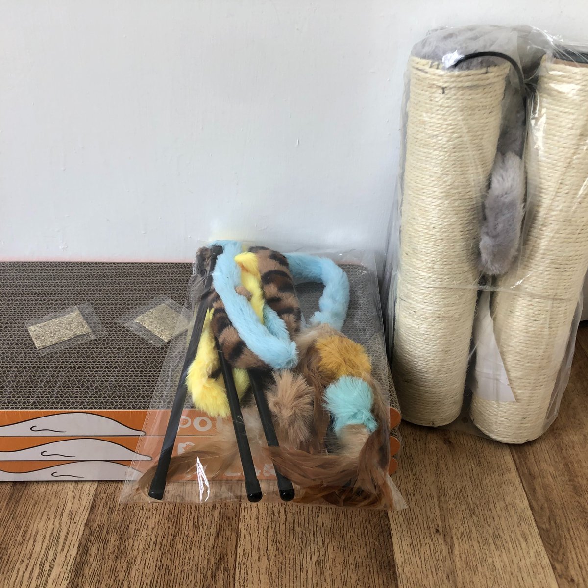 #Gratitude to the wonderful <a href="/mogs_at_28/">The mogs at No. 28</a> for their haul of gifts received today. You have an excellent eye for the best toys and scratchers 😻🐈‍⬛🐈‍⬛🐈‍⬛