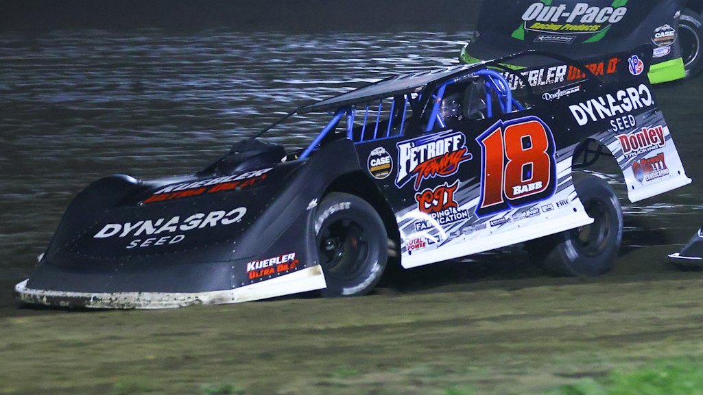 From @ByKyleMcFadden: A notebook from this past weekend's Illini 100 return at @FarmerCityRacin. 🙃 @ShannonBabb18 breaking three laps into the 60-lap finale 🛞 @ChrisMadden44 & 'the ole tire game' 👎 Bob Gardner's tough luck 📰➡️ dirtondirt.com/story_13147.ht… 📸 @JoshJames81