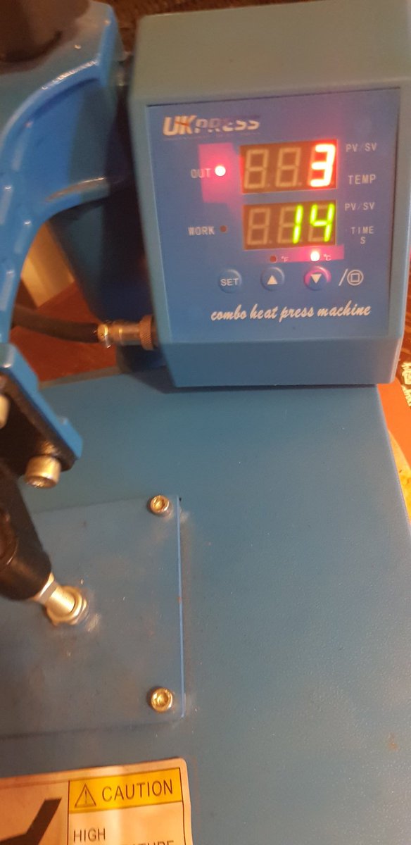 I need some help please. What's the connection on this lead called & where can I buy one? My daughter has a heat press & it's not heating properly & I think it's a loose wire in the connection as when I wiggle it the press starts to heat up & when I stop if stops working.