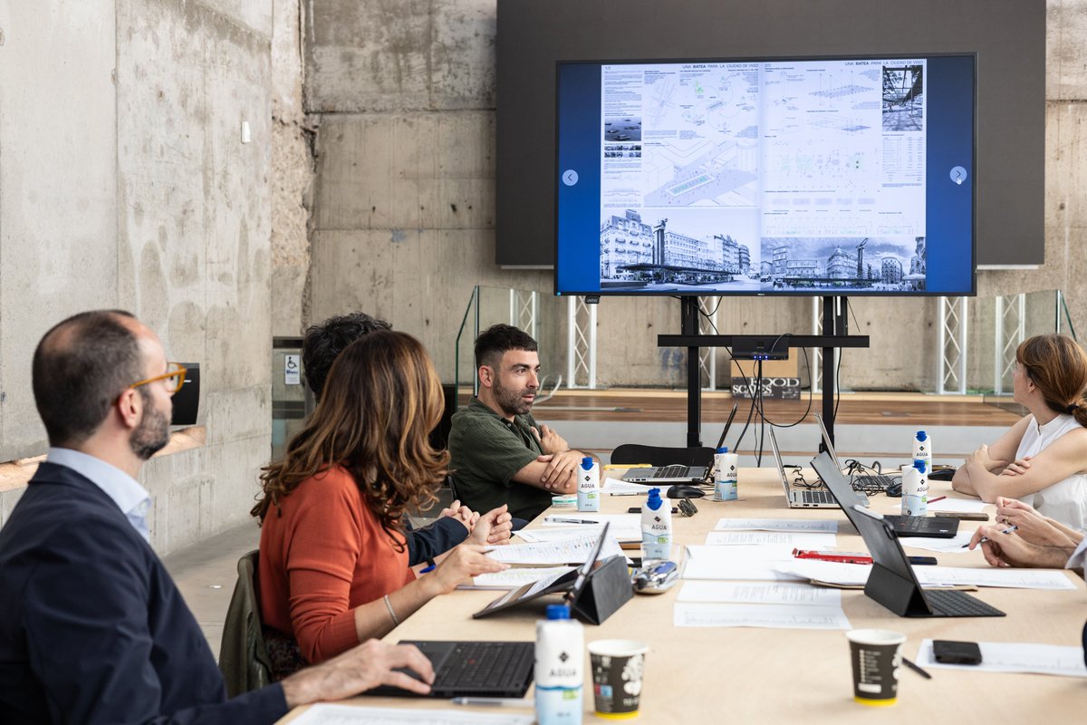 El jurado de #TACFestival2024 se ha reunido hoy en La Casa de la Arquitectura para seleccionar los proyectos ganadores. De este encuentro han salido elegidos los diseños para el pabellón de Vigo y San Fernando, segundos y terceros premios y menciones especiales. ¡Mucha suerte!