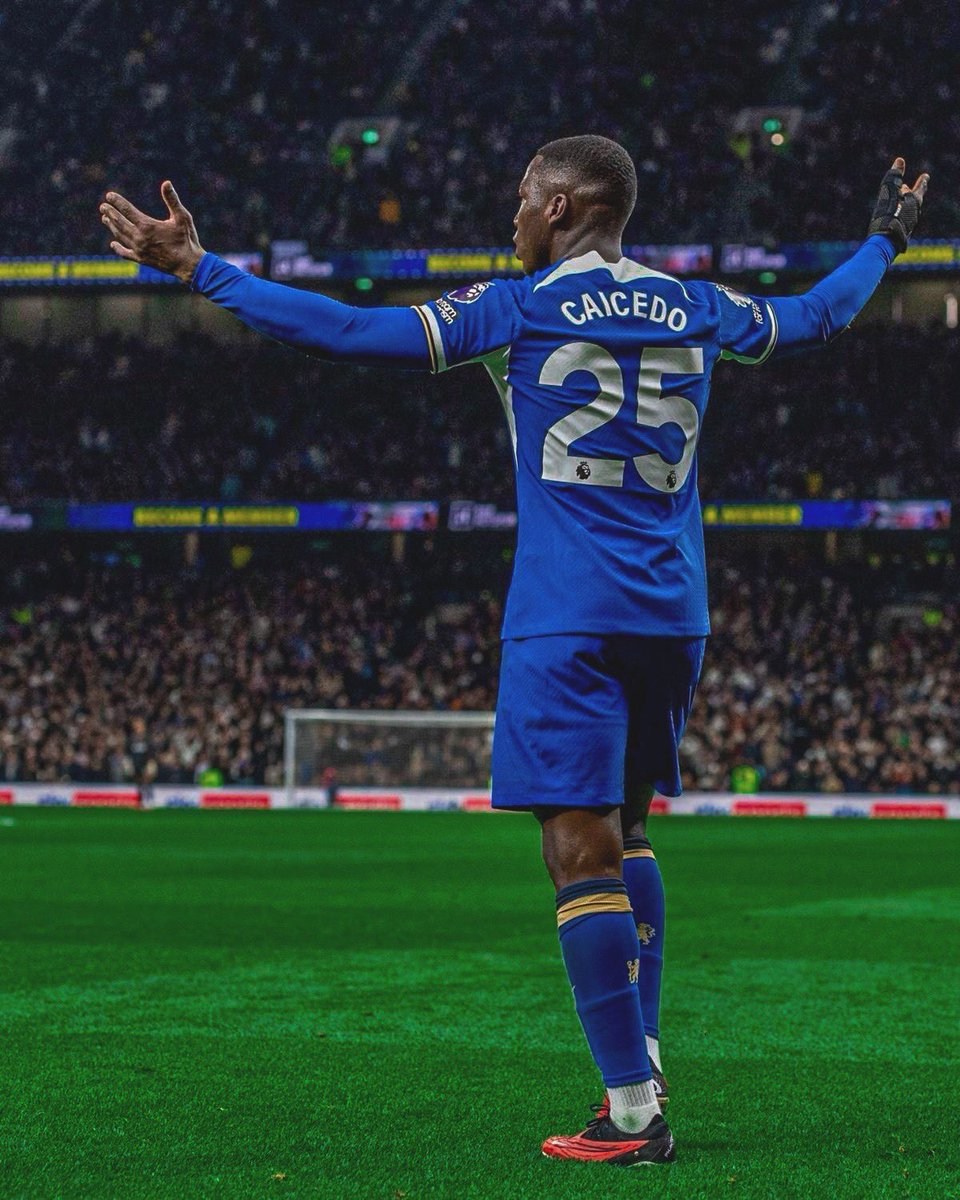 🇪🇨 Moises Caicedo has now officially overtaken and registered more successful ball recoveries (154) than Declan Rice (153) this season in the Premier League. 

Ecuadorian going about his business quietly. 

#CFC #CHELSEA