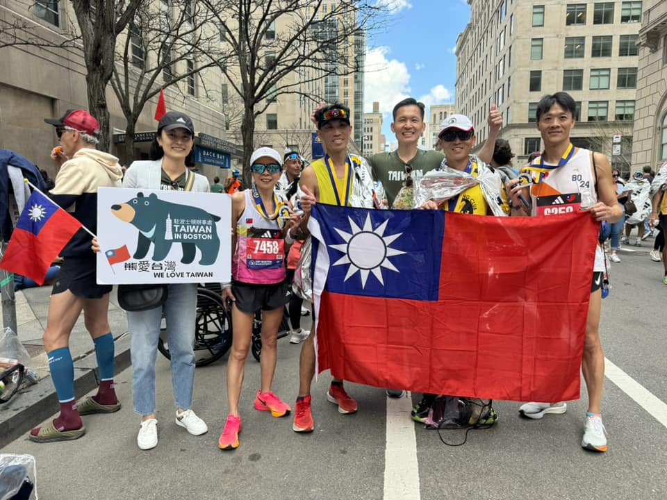 TecoBoston's tweet photo. 🎉🎉Congratulations to all the runners and their families for completing the challenge. Such a big accomplishment! And thank you all for showing your support for Taiwan🇹🇼. See you all next year!! 👍

#TECOBOSTON #bostonstrong #BostonMarathon2024 #oneBOSTON #Boston128 https://t.co/ExszTzM21G