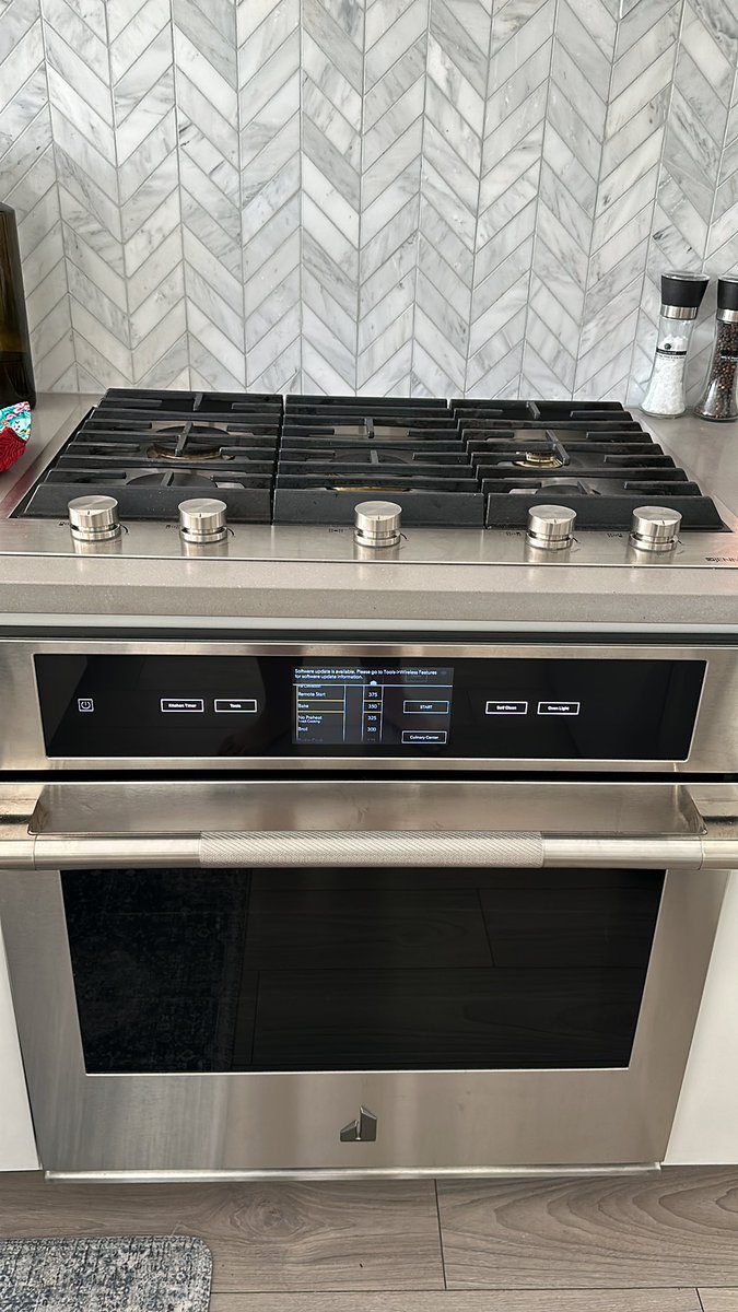 JaredFisk's tweet photo. @JennAirCanada unable to connect my oven and fridge to app. More concerning is the oven turning on in the middle of the night. HELP! https://t.co/qYQS1kpzvM
