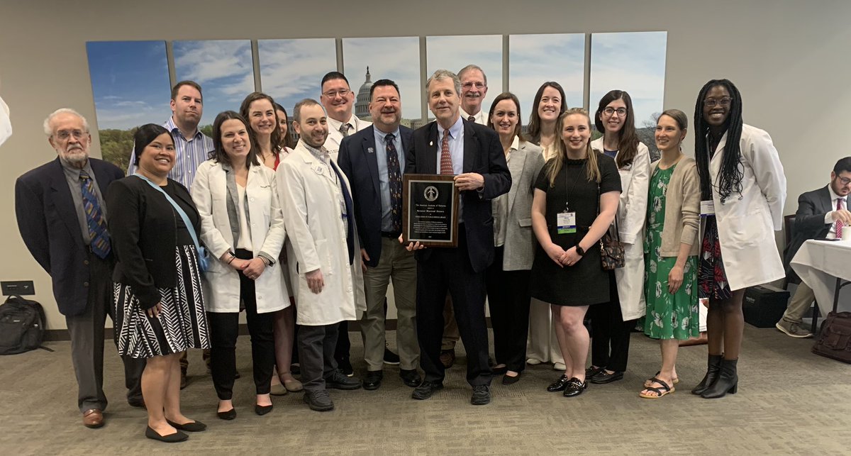 Grateful for the opportunity to continue to advocate for my home state with <a href="/OHPediatricians/">Ohio AAP</a>! Thank you, <a href="/SenSherrodBrown/">Sherrod Brown</a> for your unwavering support for kids, including cosponsoring #KOSA to keep kids and teens safe on social media 📱 #AAPAdvocacy #Ohio #Pediatrics #MedTwitter