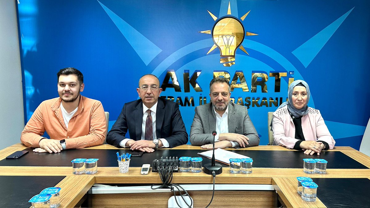 akpartimeram's tweet photo. Haftalık Olağan Yönetim Kurulu Toplantımızı İlçe Başkanımız @Dolular riyasetinde Belediye Başkanımız @MustafaKavus un da katılımları ile teşkilat binamızda gerçekleştirdik. 
#BizimMeram https://t.co/0KP219MjDK
