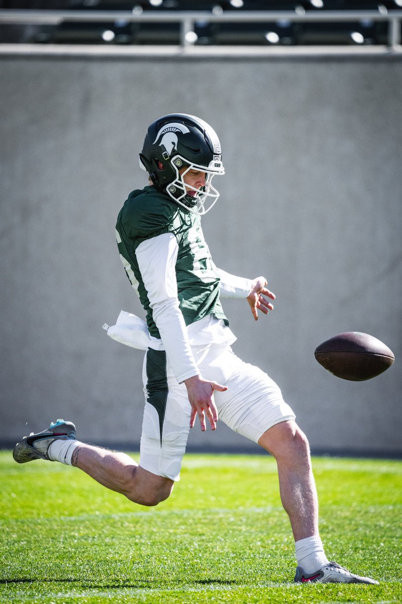 MSU_Football's tweet image. happy birthday @CarsonVoss 🎉