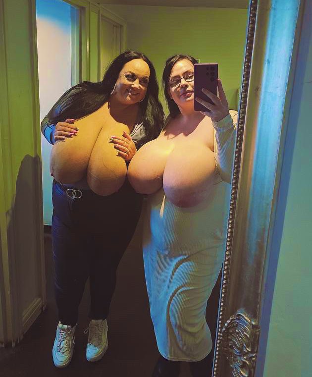 Been discussing our plans on blowing up the internet 1 dick at a time with the gorgeous @georginagee_ https://t.co/w0kZroMRah