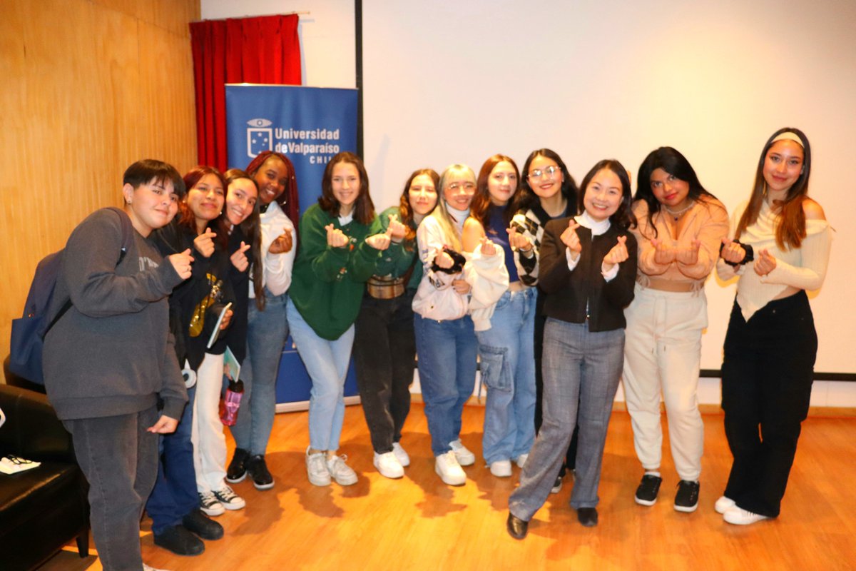 Escuela de Negocios Internacionales UV tweet media