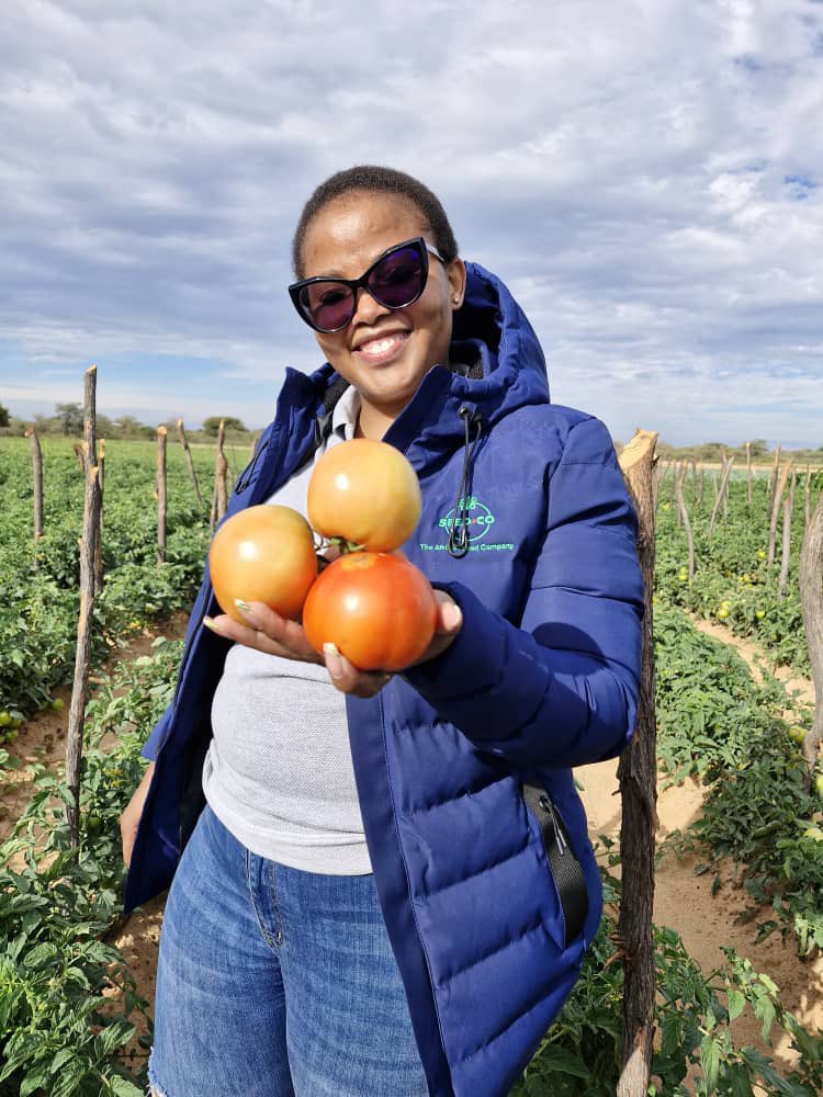 d_dialwa's tweet photo. We are customer centric. Our customers are our priority.

#SeedCOmarketingteam
#Aftersalesmarketing
#Thehomeofbumperharvest https://t.co/HEPsOEHYgB