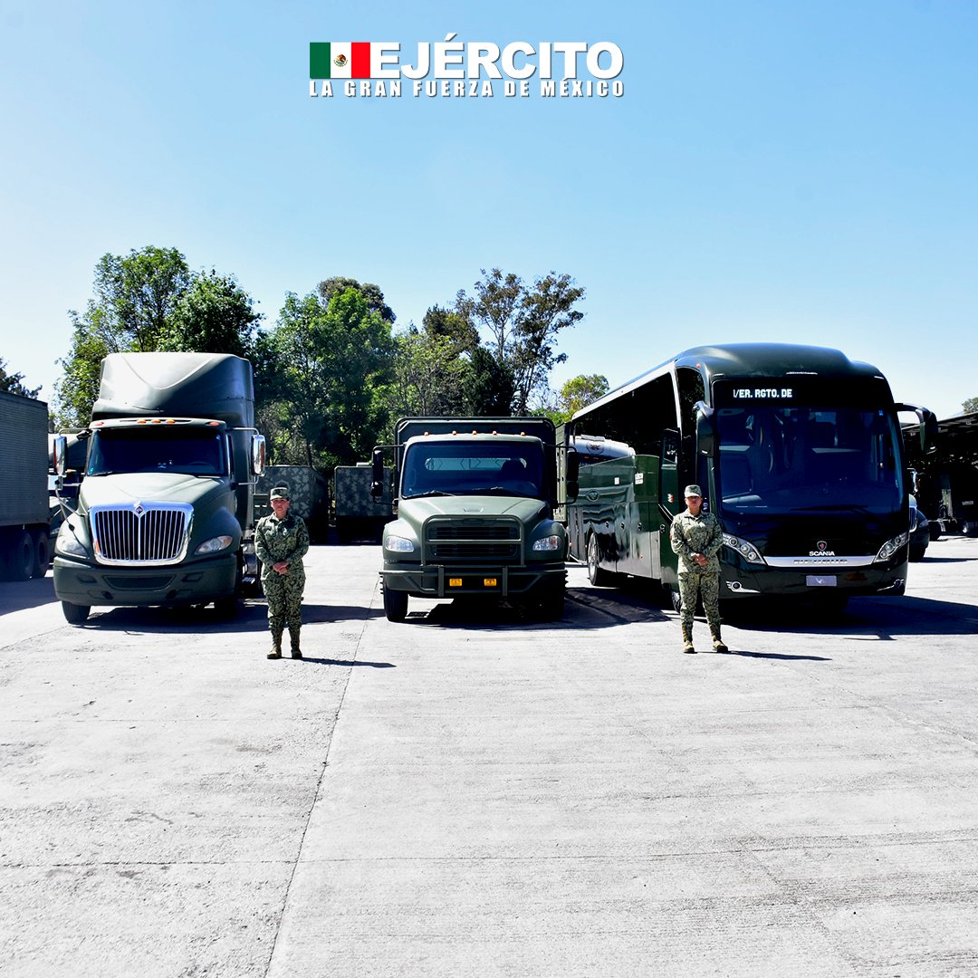 ¡Con honor, lealtad y patriotismo nuestro rumbo es #México! Reconocemos a mujeres y hombres del servicio de Transportes Militares, profesionales que actúan con decisión para cumplir con la misión. #Transportes #VehículosMilitares