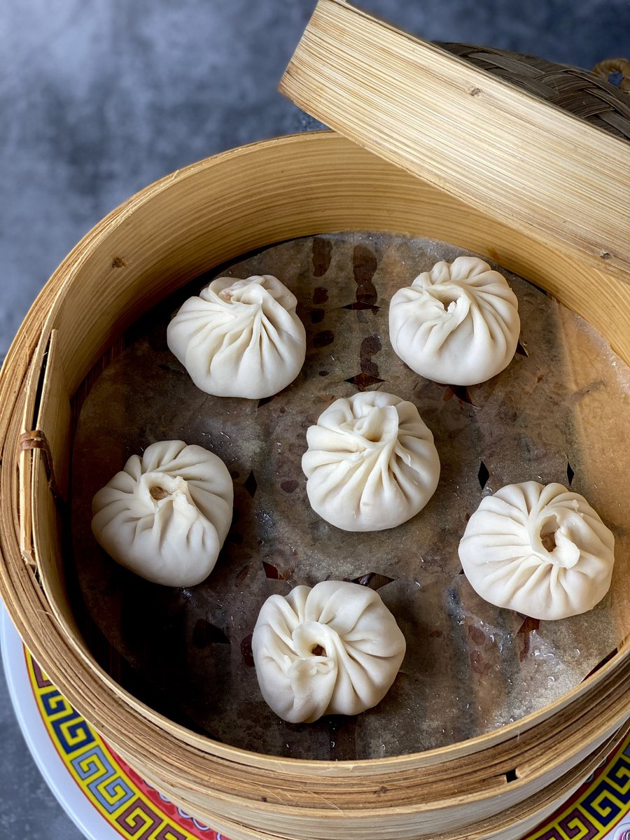 LilianHiw's tweet photo. Left-over bread? Make prawn toast! 1 last space left on the Dim Sum class- it’s popular class so book early to secure a space.
https://t.co/O2I3d0Za02
.
.
#cookeryclasses
#privatecookingclass
#cookinglessons
#culinaryschool
#learntocook
#lilianskitchen
#giftideas https://t.co/BjyPDACJD3