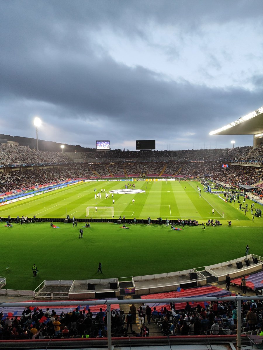 pollo9911's tweet photo. #RoadtoWembley https://t.co/LL9D5rxUAM