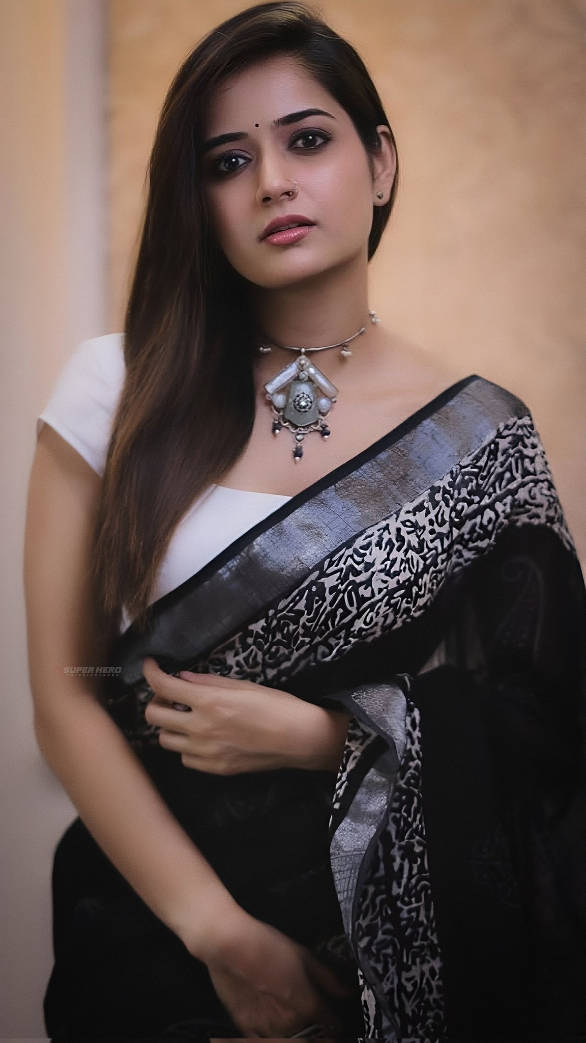 GLTpK7KaoAMMl1U?format=jpg&name=large