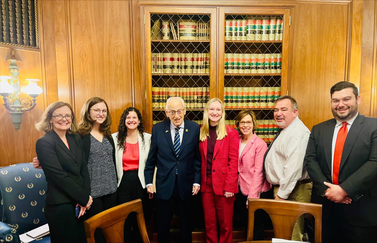 AMPath's tweet image. AMP is honored to participate in ACLA&apos;s Hill Day petitioning to #StopLabCuts. Thank you to Congressman Bill Pascrell for meeting with us and sponsoring the Saving Access to Laboratory Services Act (SALSA)! #AMPAdvocates #molpath