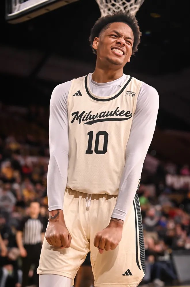 Milwaukee transfer BJ Freeman tells @On3sports he is currently setting up dates for four visits. Oregon Providence Xavier Florida State on3.com/db/bj-freeman-…