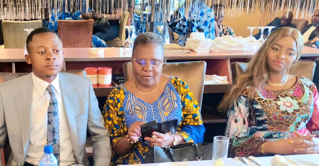 #assembléeprov, Honorable Christian MPOYO de l'UDPS/Tshisekedi élu membre du bureau d'âge de l'assemblée provinciale du Haut-katanga. L'élu de sakania est très déterminé dans l'accomplissement de sa tâche visant à  l'élection et l'installation du bureau définitif cette assemblée