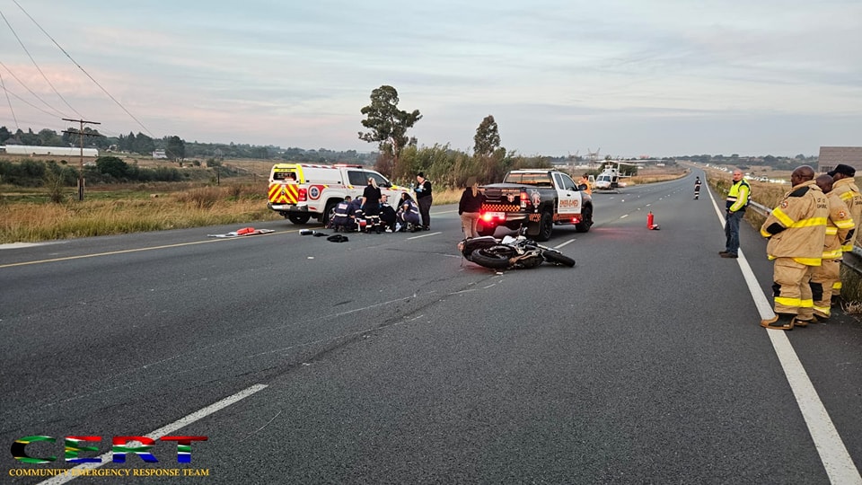 _ArriveAlive's tweet image. Pedestrian killed and motorcycle driver seriously injured in a collision  buff.ly/4cYlZ48

#ArriveAlive #PedestrianKilled #MotorcycleCollision @sa_cert @motocyclesafety