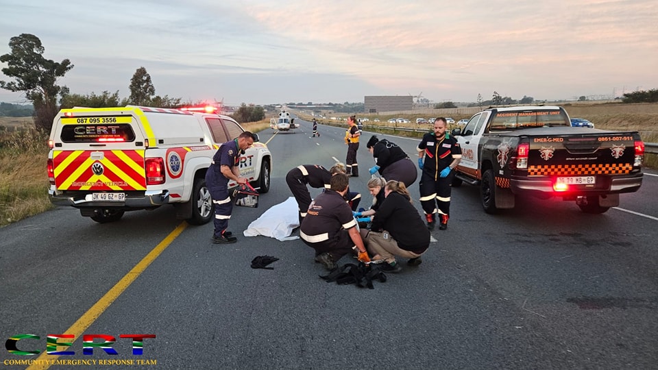_ArriveAlive's tweet image. Pedestrian killed and motorcycle driver seriously injured in a collision  buff.ly/4cYlZ48

#ArriveAlive #PedestrianKilled #MotorcycleCollision @sa_cert @motocyclesafety