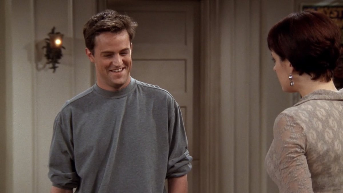 wdwruffalo's tweet image. absolutely no one else could be chandler bing