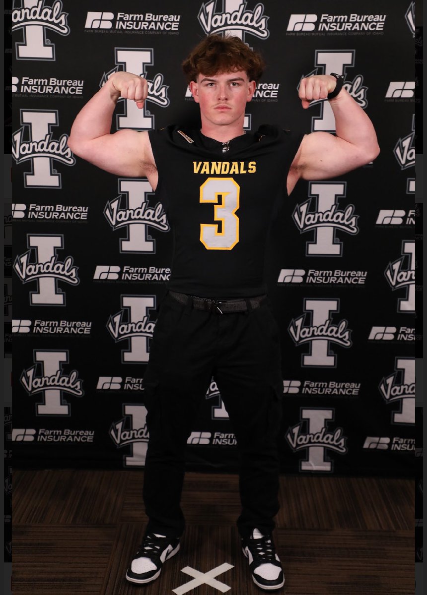 Thank you @VandalFootball for the great hospitality and environment. I’ll be back soon!! @Coach_Eck @Coach_D_Coop @MattLinehan_10 @CoachBobbyJay @westcoastpreps_ @BrandonHuffman @lem_adams