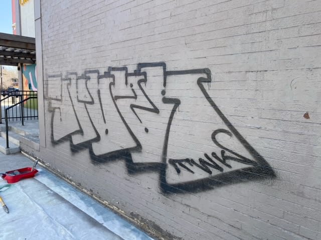 Does your property have some graffiti that needs to be covered up? Give us a call today! 

These walls look brand new, let us do graffiti coverup at your property next!

#Preprite #PRC #Graffiti #Graffiticoverup #Painters #Workorder #Contractors #Pros #Local