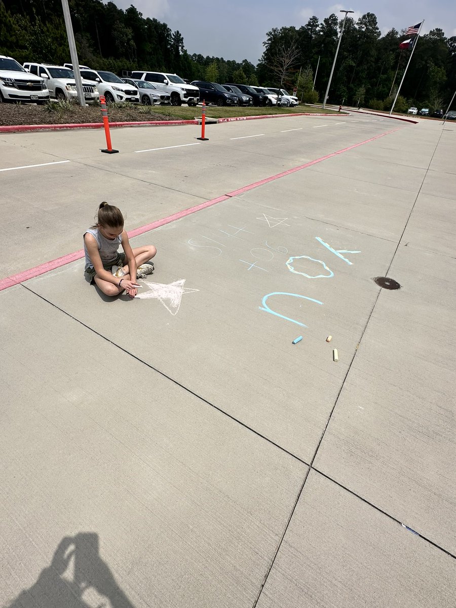 KTthecounselor's tweet photo. We are back with another @WISDLagway chalk talk: STAAR edition!
#DontStress
#TryYourBestOnTheTest
#YouGotThis
#ReadyForSTAAR https://t.co/5whEy1gPsT