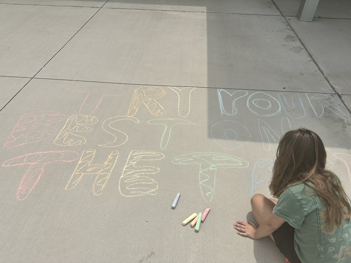 KTthecounselor's tweet photo. We are back with another @WISDLagway chalk talk: STAAR edition!
#DontStress
#TryYourBestOnTheTest
#YouGotThis
#ReadyForSTAAR https://t.co/5whEy1gPsT