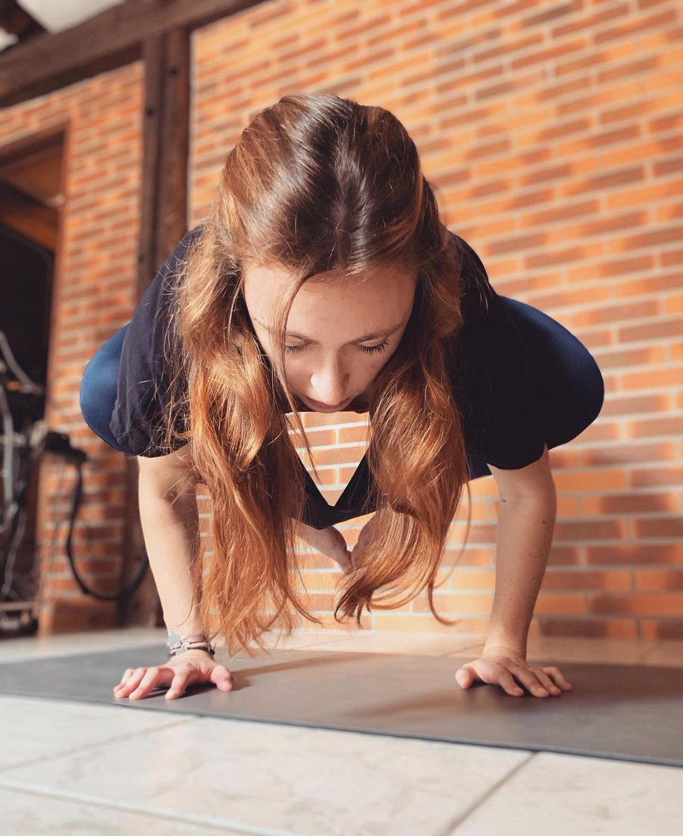 hanafitmedia's tweet photo. 🔗 View More >> https://t.co/7X9O8K5c2k
------
#balance #bordeauxfitness #bordeauxmaville #conditioningtraining #crowpose #france #frenchfirl #frenchfitness #gers #gym #gymbalance #hairstyles #handstanding #healthyish #lesmillsbodybalance #mademoiselleyogini #nogaro #strengthw... https://t.co/uAHw3wWkFB