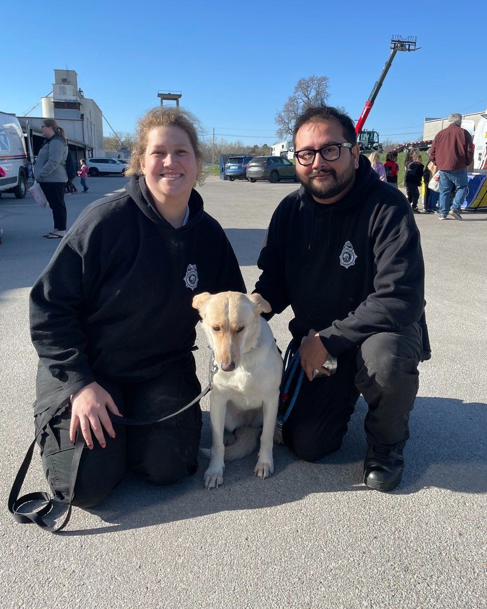 NEHumaneSociety's tweet photo. It's #AnimalControlAppreciationWeek! 

ACOs do more than pick up strays and help trapped animals! Last week, Officers Luger and Villegas visited students at Ralston Public Schools to tell them about their jobs and introduce them to a shelter dog! https://t.co/YdekNMuIjD