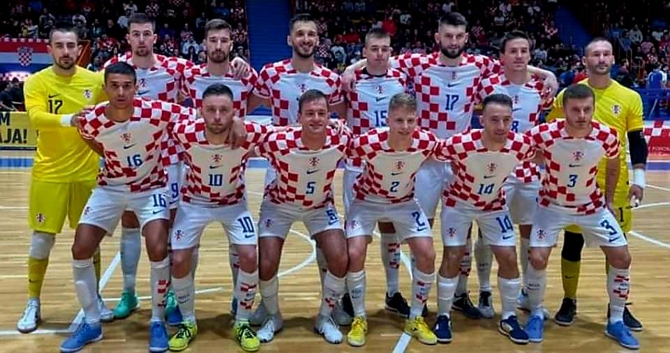 Futsal:
Hrvatska - Poljska 2:2
Nakon 24 godine Hrvatska se kvalificirala na Svjetsko prvenstvo! ♥️🇭🇷♥️🇭🇷♥️🇭🇷♥️🇭🇷
#iznadsvihHrvatska 🇭🇷