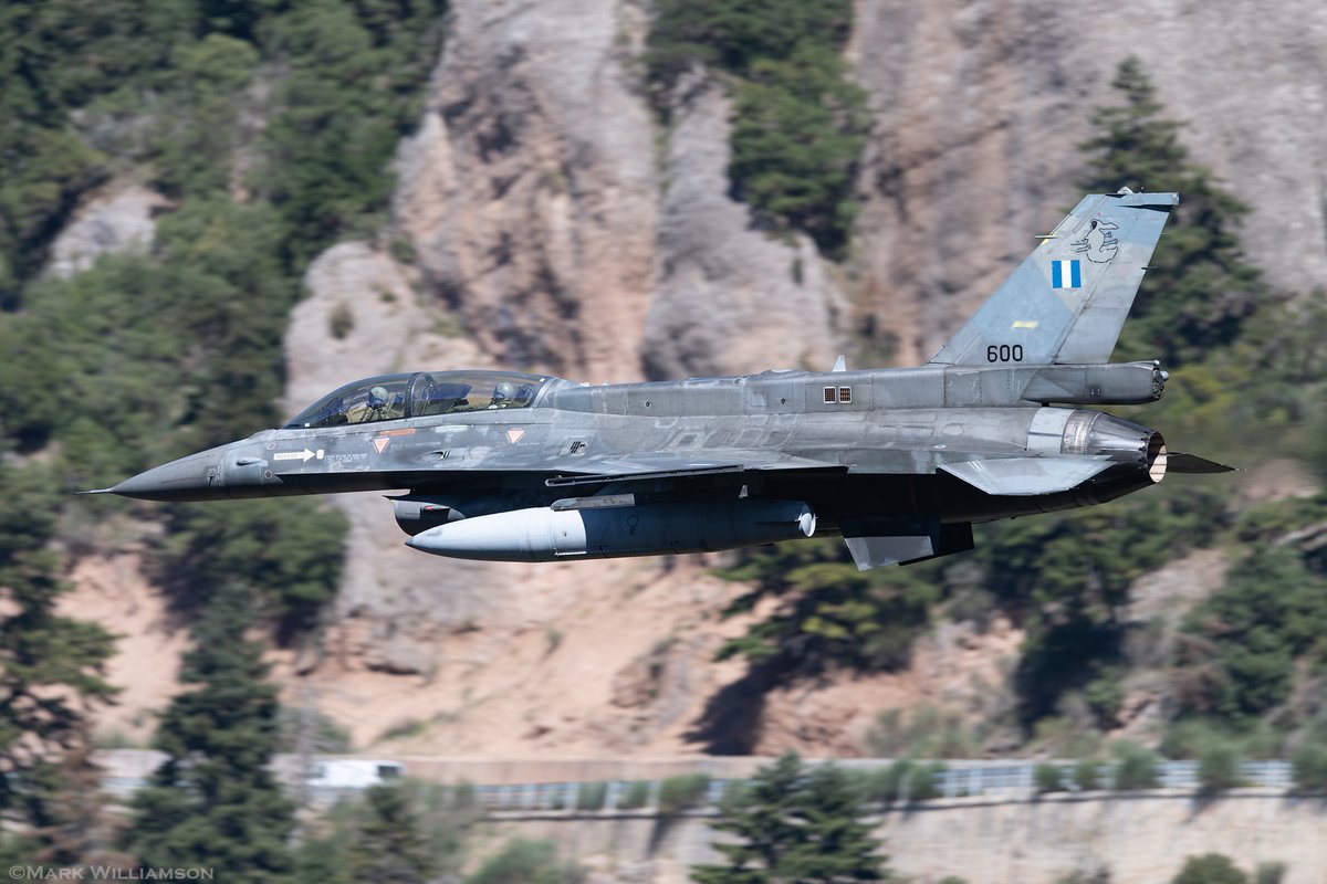 Great weathered looking F-16D of the Hellenic Airforce at low level during #Iniochos24 #Greece