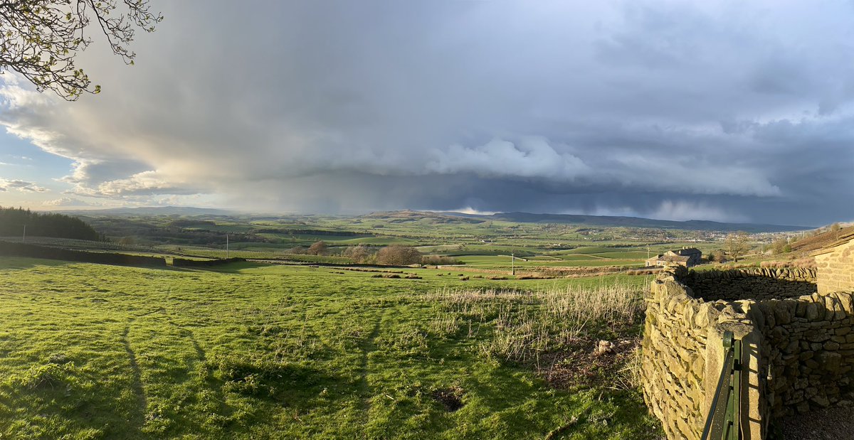 It’s been a beautiful day at Broughton Sanctuary @Broughton_Hall. Looking a bit grim over #Settle and #Malham way now. Got the moth trap out so hoping my weather radar app is right.