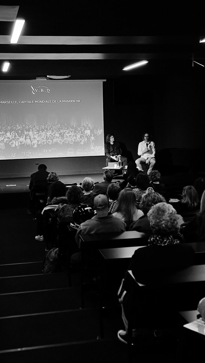 VBeer_Demander's tweet photo. Belle conférence de presse au Musée d’Histoire du 4ème Mandol’in Marseille Festival en présence de @JeanMarcCoppola qui a confirmé que @marseille est bien la Capitale mondiale de la mandoline !

Toute la programmation : https://t.co/k40YUGBAhA https://t.co/XiEeg8uLwE