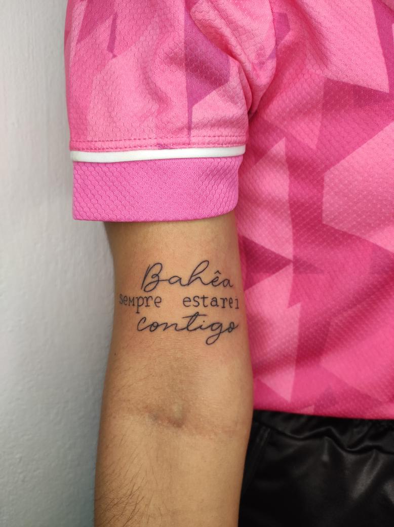 Torcedora ácida tweet media