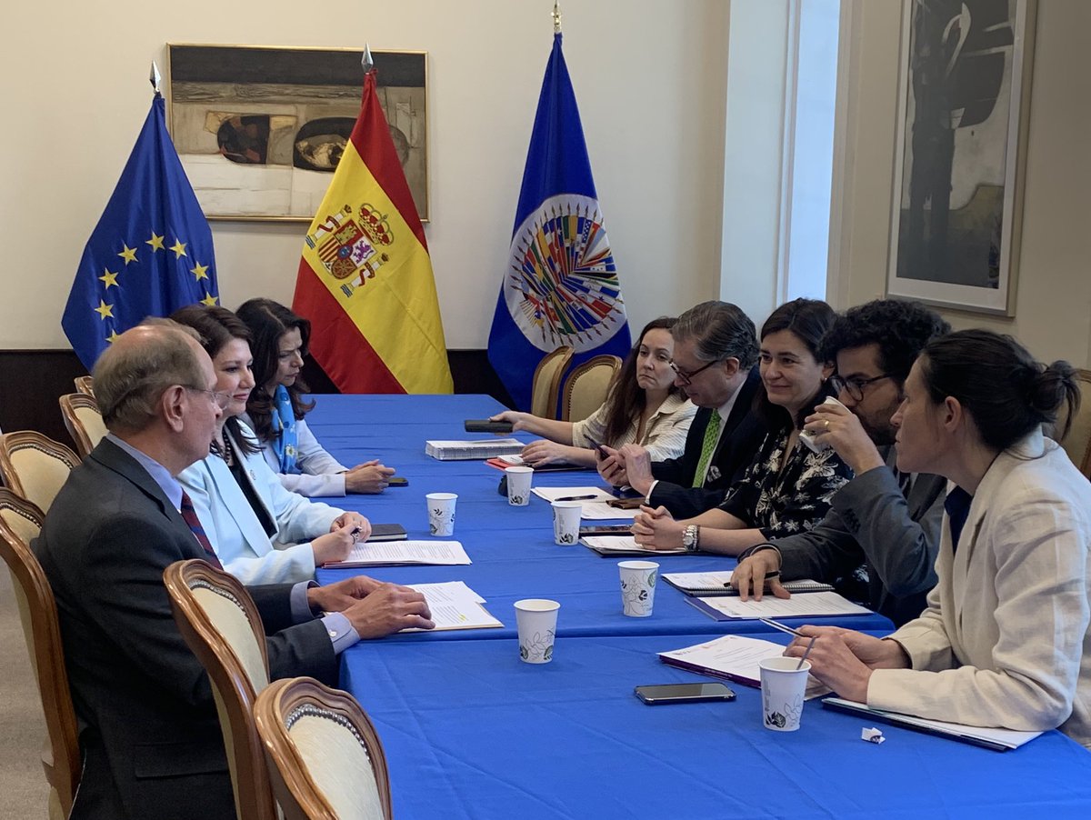 @AECID_es @CIDH @CIMOEA @anton_leis @AlejandraMoraM @CarmenMonton 🗓️ Mantuvimos un encuentro en la #OEA con la Comisión Mixta del Fondo Español para la OEA (#COMIX) junto a @AECID_es. #EspañaEnLaOEA 🇪🇸 #CooperaciónInternacional 🌎