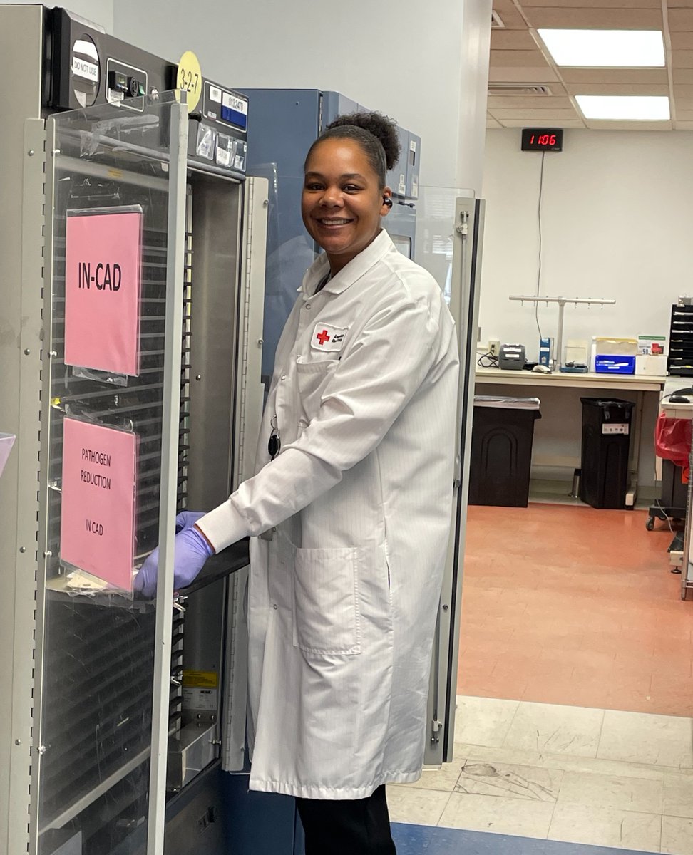 “Red Cross helped my family through one of the most traumatic things in my life. In 2004, I was in a really bad house fire and my family lost everything. Working here makes me feel as though I am giving back” - Martia, Red Cross blood manufacturing technologist #LabWeek