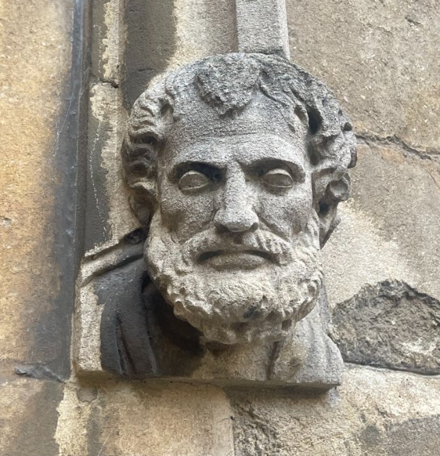 HiddenFacesPics's tweet photo. Bodleian Old Library 
#Oxford #oxforduniversity #England #UK #history #sculpture #art #faces https://t.co/5xy8kcxvMm
