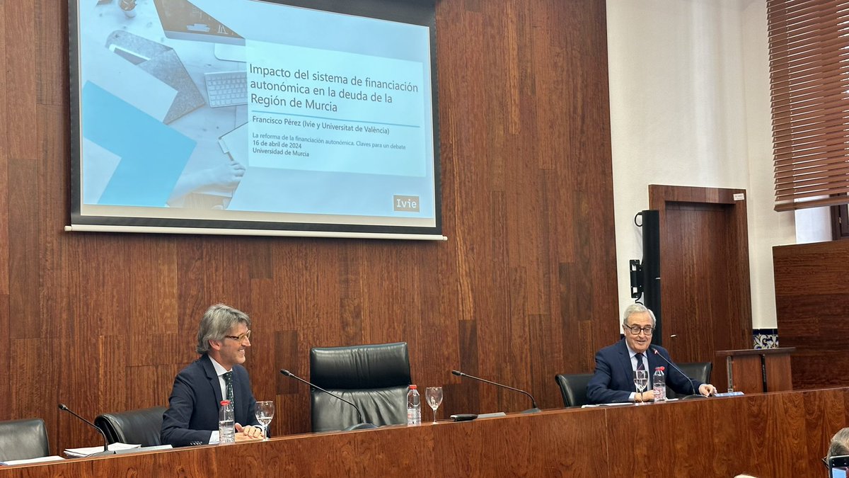 RM_Hacienda's tweet photo. 📍 Jornada ‘La reforma de la financiación autonómica.  Claves para un debate’ organizado por la @UMU https://t.co/8W2iNcQU20