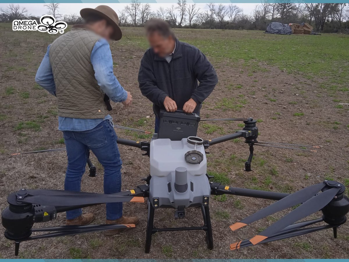 OmegaDrone7's tweet photo. ✅ Entrega y Capacitación Especializada 👨‍🌾 de Drone para Agricultura DJI Agras T40 🚁 para maíz 🌽 https://t.co/WanaNOYZj8