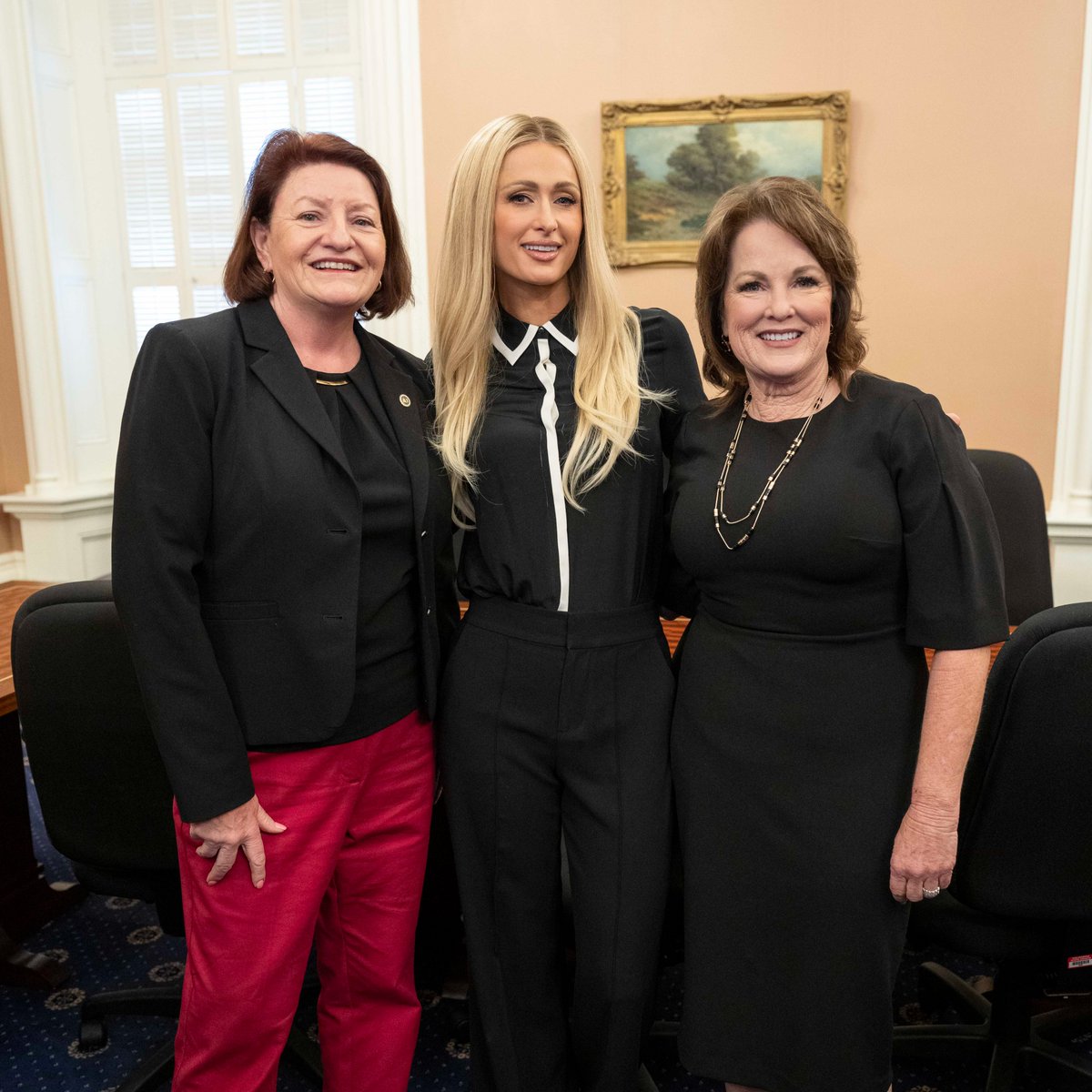 You never know who you’ll run into at the California Capitol! Thank you, @ParisHilton, for coming to share your experiences and advocate for policy solutions!