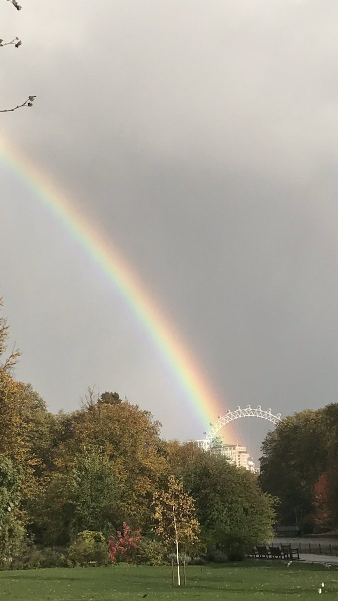 London - rainbow 🏳️‍🌈🏳️‍⚧️✊🏻