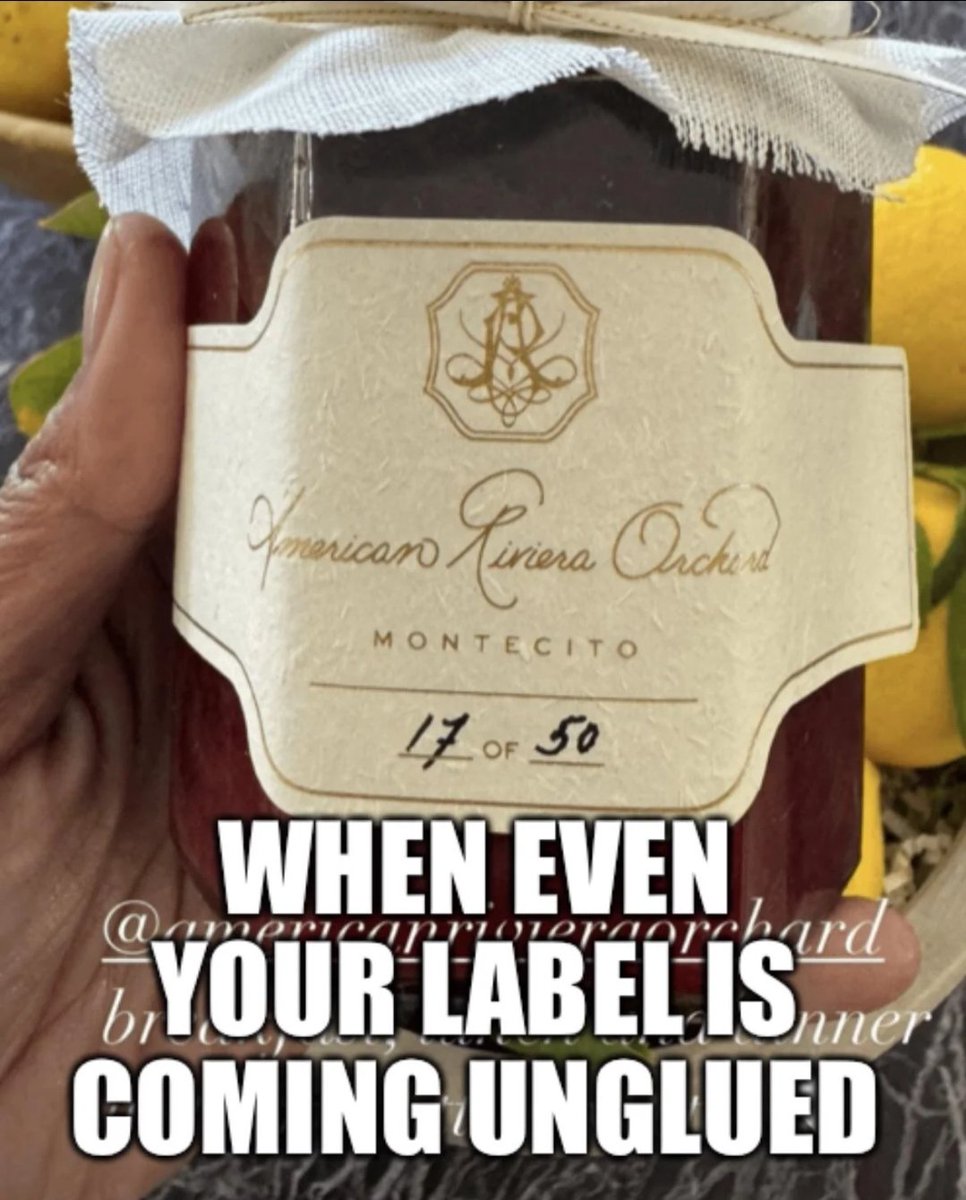 QueensSpeec1's tweet photo. Where is this from??? Anyone???
#AnotherRipOff #AmericanRiveriaOrchard #FOMeghan #FOHarryAndMeghan #MeghanMarkleAmericanPsycho #MeghanAndHarryAreAJoke #MeghanEffect #Markled
P.S. people already have concerns about where she's sourcing this & where she's eluding it's from. She probably ran down to a @tjmaxx close out.