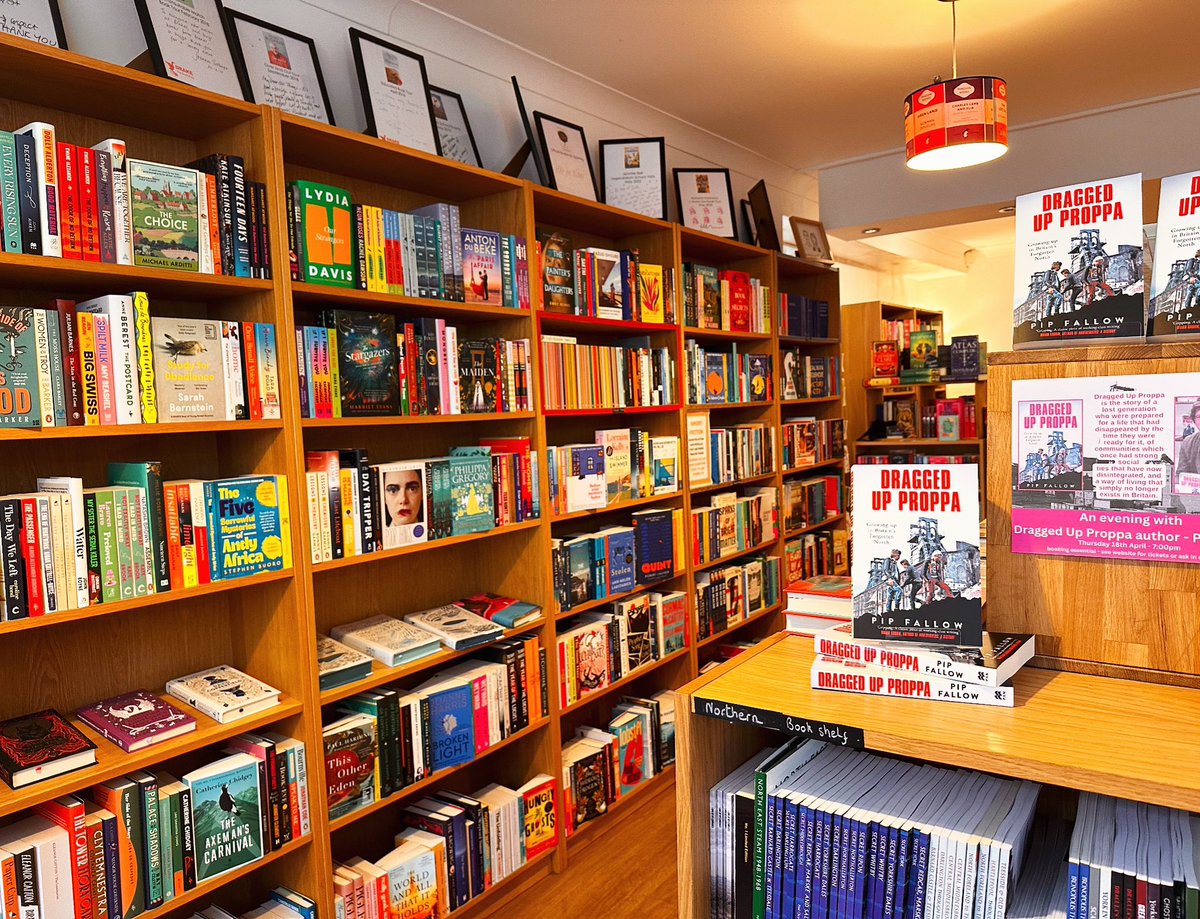 For this week’s #BookshopSpotlight we caught up with Richard Drake from the award-winning, independent & family-run @drakebookshop 📚 Read about DRAKE’s headliner events, book podcast, The Great North Author Tour, and more in the full interview coming later this week!